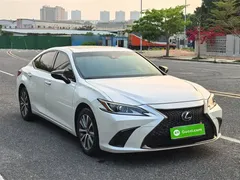 2020 Lexus ES 260, белый — фото 21