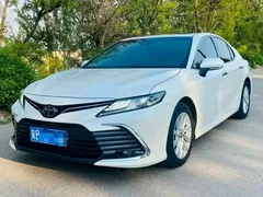 2021 Toyota Camry 2.0G Luxury, белый — фото 2