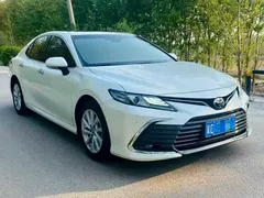 2021 Toyota Camry 2.0G Luxury, белый — фото 3