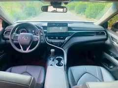 2021 Toyota Camry 2.0G Luxury, белый — фото 8