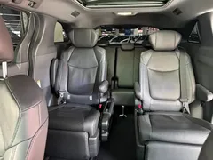 2021 Toyota Sienna 2.5L Hybrid Ultimate, белый — фото 16