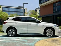 2023 BMW X2 sDrive25i M Sports Night, белый — фото 4