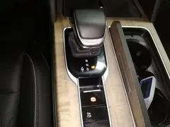 2023 Hongqi HS7 2.0T AT 4WD Qichang 6-seat, чёрный — фото 10