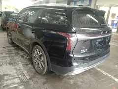 2023 Hongqi HS7 2.0T AT 4WD Qichang 6-seat, чёрный — фото 23