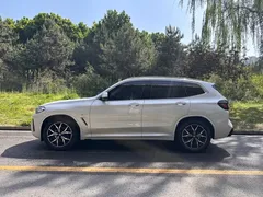2022 BMW X3 xDrive25i M, белый — фото 3