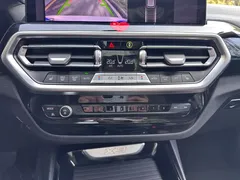 2022 BMW X3 xDrive25i M, белый — фото 11