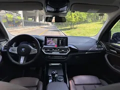 2022 BMW X3 xDrive25i M, белый — фото 16