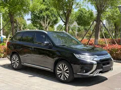 2021 Mitsubishi Outlander 2.0L 2WD Enjoy 7 seats, чёрный — фото 3