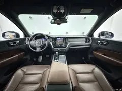 2023 Volvo XC60 B5 4WD Zhiyi Luxury, синий — фото 9