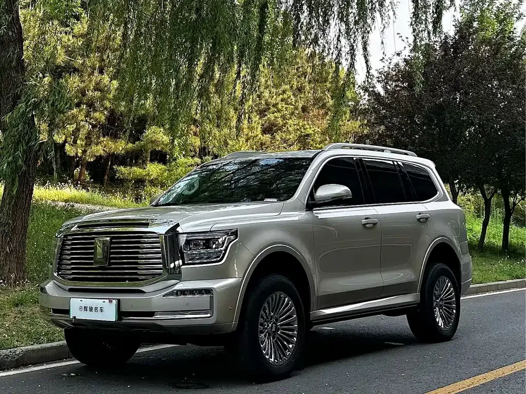 2023 Tank 500 Hi4-T
