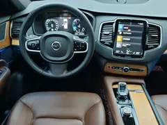 2022 Volvo XC90 B6 Luxury 7, чёрный — фото 5