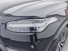 2022 Volvo XC90 B6 Luxury 7, чёрный — фото 14