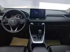 2022 Toyota RAV4 2.0L CVT 2WD Fashion Plus — фото 12