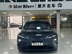 2024 Nio ET7 75kWh Executive, синий — фото 2