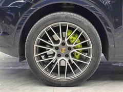 2021 Porsche Cayenne E-Hybrid 2.0T PHEV, чёрный — фото 4