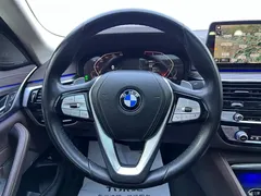 2021 BMW 5 Series 530Li Exclusive Luxury Package, чёрный — фото 11