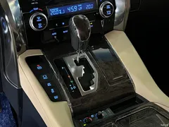 2021 Toyota Vellfire Crown Hybrid 2.5L HV Premium — фото 11