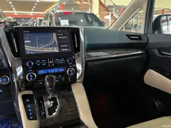 2021 Toyota Vellfire Crown Hybrid 2.5L HV Premium — фото 12