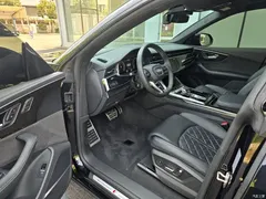 2021 Audi Q8 55 TFSI exclusive dynamic model, чёрный — фото 4