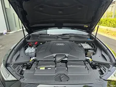 2021 Audi Q8 55 TFSI exclusive dynamic model, чёрный — фото 14