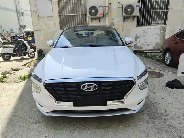 2021 Hyundai Mistra 1.8L CVT GLX Elite