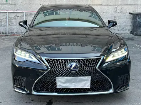 2023 Lexus LS 500h Excellence
