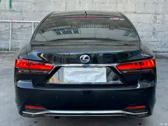 2023 Lexus LS 500h Excellence, чёрный — фото 8