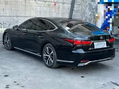 2023 Lexus LS 500h Excellence, чёрный — фото 10