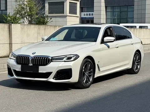 2021 BMW 5 Series 525Li M