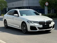 2021 BMW 5 Series 525Li M, белый — фото 3