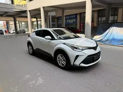 2021 Toyota C-HR 2.0L Comfort, белый — фото 3