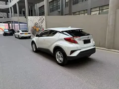 2021 Toyota C-HR 2.0L Comfort, белый — фото 4