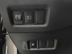 2021 Toyota C-HR 2.0L Comfort, белый — фото 13