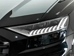 2022 Audi Q8 55 TFSI exclusive dynamic model, чёрный — фото 4