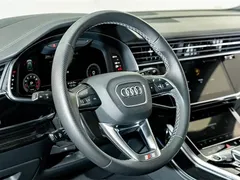 2022 Audi Q8 55 TFSI exclusive dynamic model, чёрный — фото 12