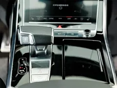 2022 Audi Q8 55 TFSI exclusive dynamic model, чёрный — фото 16