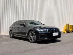 2022 BMW 5 Series 530Li Leading M Sport Package, чёрный — фото 3