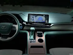 2021 Toyota Sienna 2.5L Hybrid Comfort, белый — фото 9