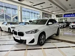 2022 BMW X2 M, белый — фото 2