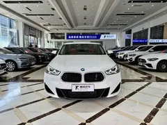 2022 BMW X2 M, белый — фото 3
