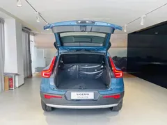 2023 Volvo XC40 B3, синий — фото 8