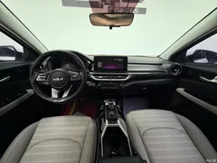 2023 Kia K3 1.5L CVT Luxury, белый — фото 11