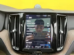 2022 Volvo XC60 B5 4WD Zhiyuan Luxury — фото 17