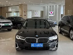 2023 BMW 5 Series 530Li Leading Luxury Package, чёрный — фото 2