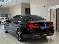 2023 BMW 5 Series 530Li Leading Luxury Package, чёрный — фото 16