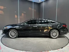 2019 Toyota Avalon Hybrid 2.5L XLE Premium National VI — фото 4