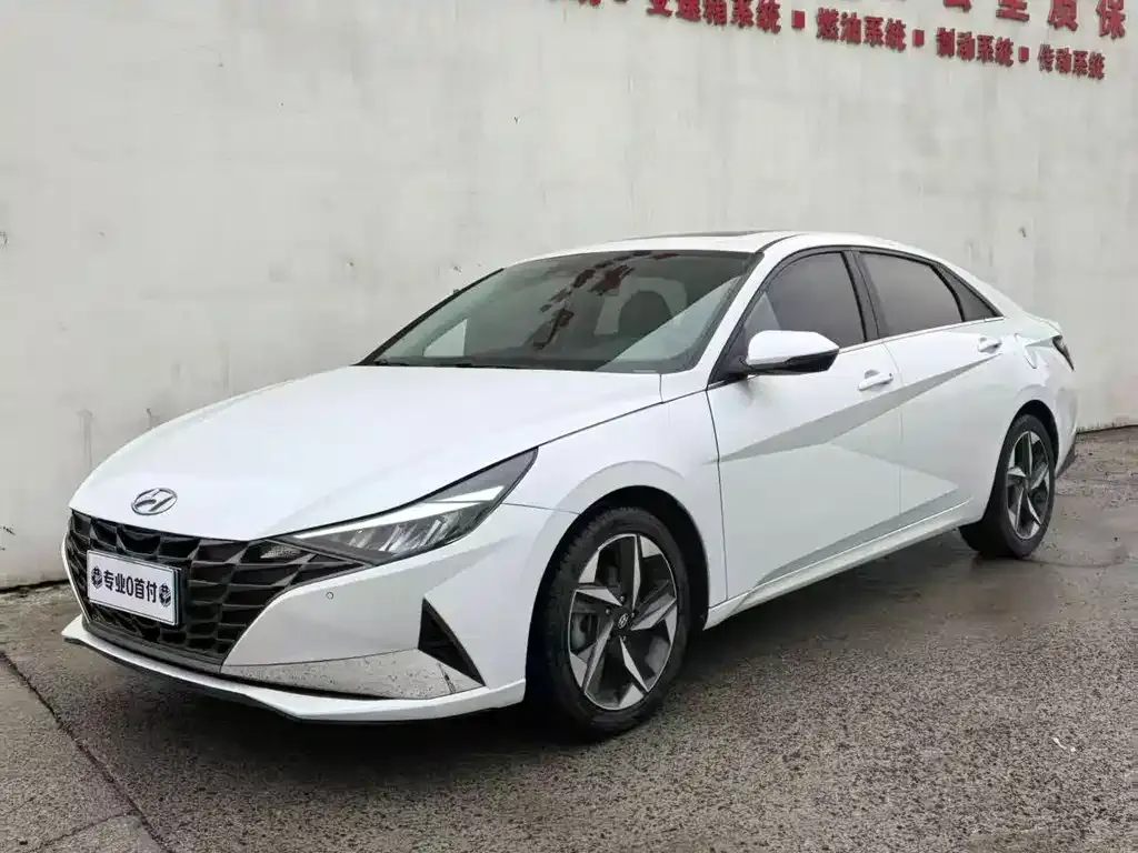 2023 Hyundai Elantra 1.5L CVT LUX Premium