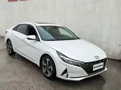 2023 Hyundai Elantra 1.5L CVT LUX Premium, белый — фото 3