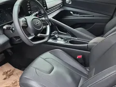 2023 Hyundai Elantra 1.5L CVT LUX Premium, белый — фото 5