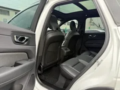 2022 Volvo XC60 B5 4WD Zhiyuan Sport, белый — фото 5